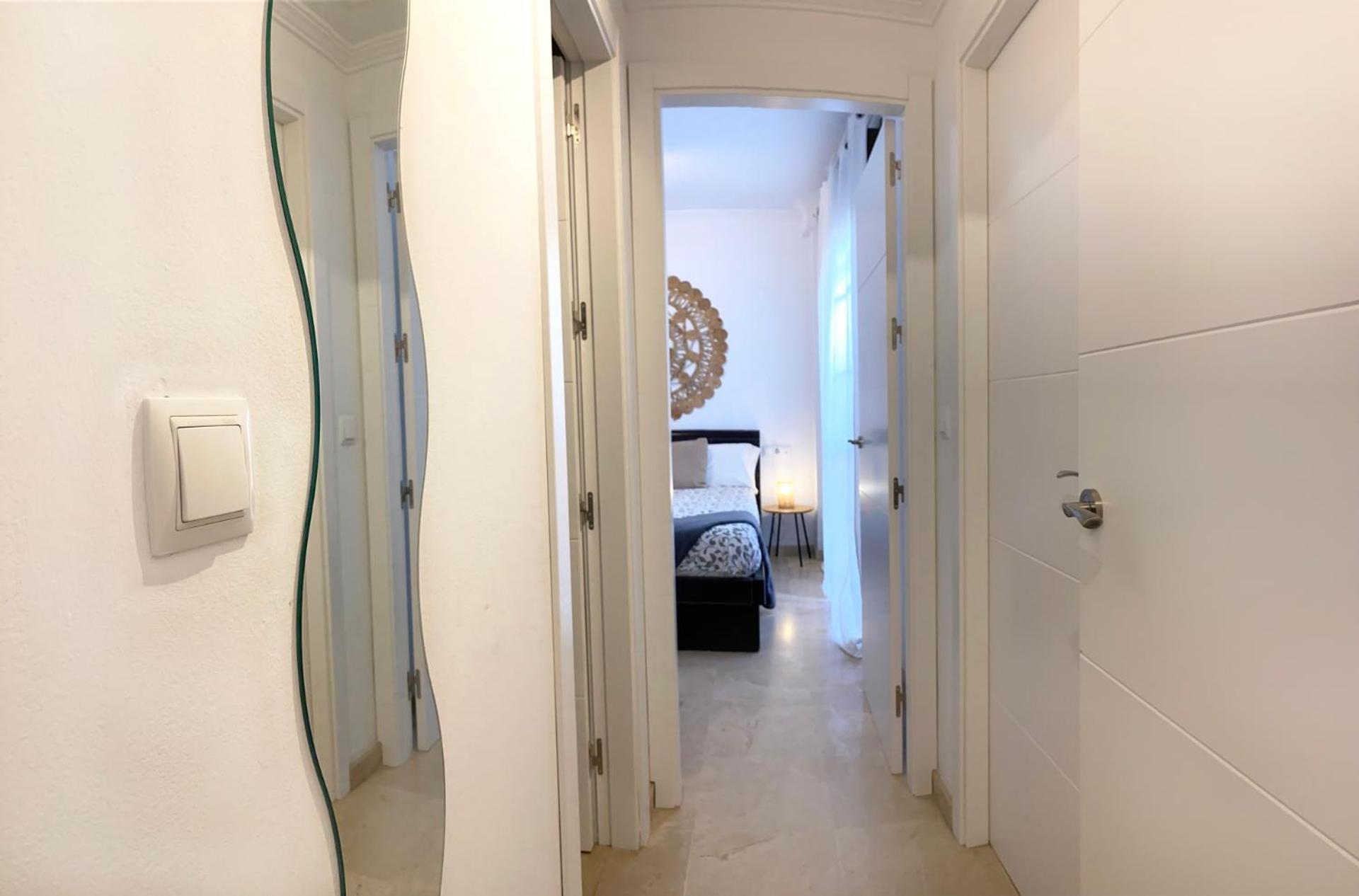 Puente Miraflores Apartament